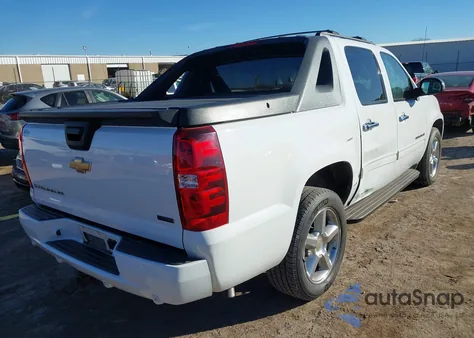 2011 Chevrolet Avalanche 1500 Ls from USA, damaged, VIN 3GNMCEE03BG362666